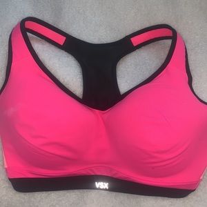Victoria’s Secret sports bra 💕